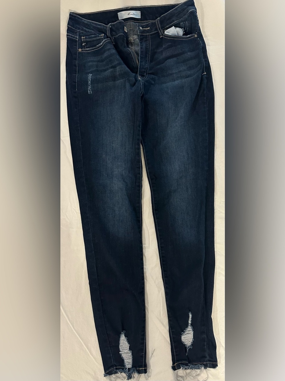 Women’s Dark Wash KANCAN skinny jeans size 9/28